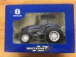 Britains 02321 New Holland TM165 (1)1